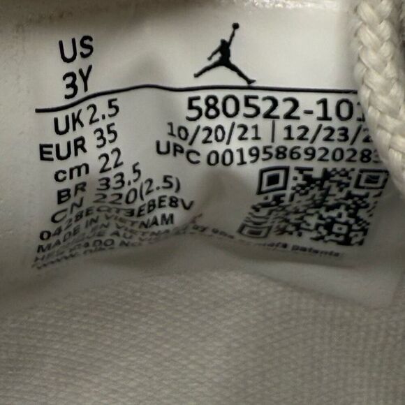 Nike Air Jordan 11 Retro Low PS Pure Violet White 580522-101 Size 3Y - Picture 10 of 10